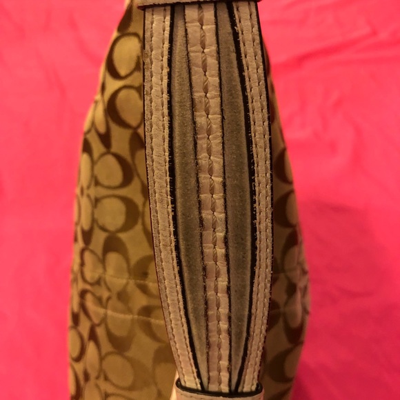 Vintage Signature Coach Hobo - Picture 5 of 8